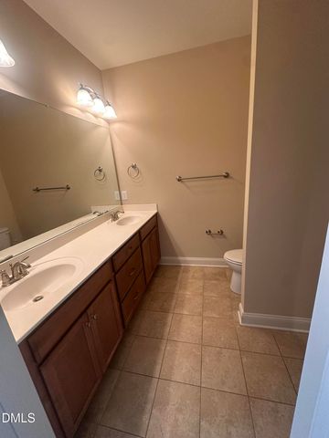 801 Blue Bird Lane 33-2, Wake Forest, NC 27587