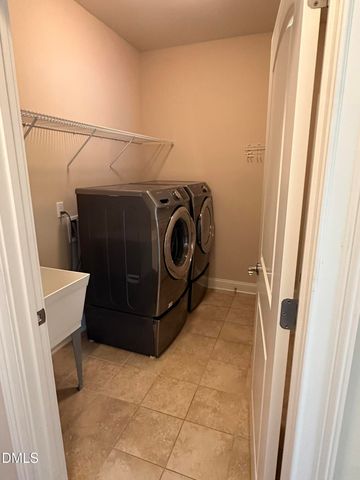 801 Blue Bird Lane 33-2, Wake Forest, NC 27587