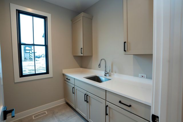 9493 Corydalis Avenue, St. John, IN 46373