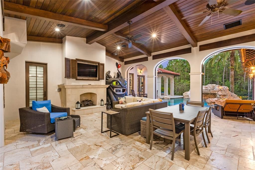 Image 8 of property listing at 10151 ENCHANTED OAK DRIVE, Golden Oak, FL 32836