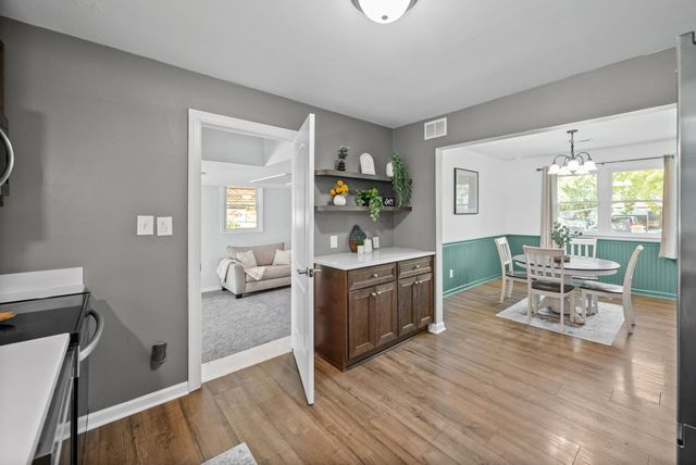 16 Donelson Dr, Clarksville, TN 37042