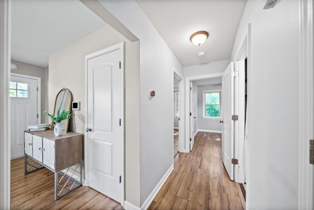16 Donelson Dr, Clarksville, TN 37042