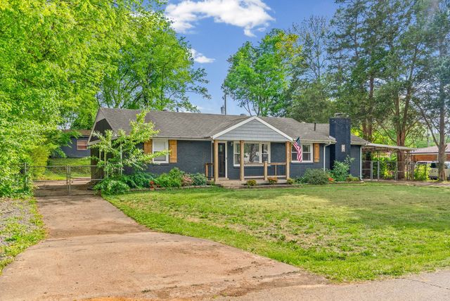 16 Donelson Dr, Clarksville, TN 37042