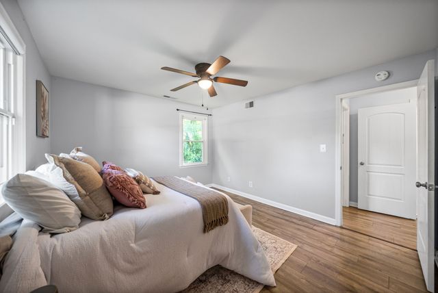 16 Donelson Dr, Clarksville, TN 37042