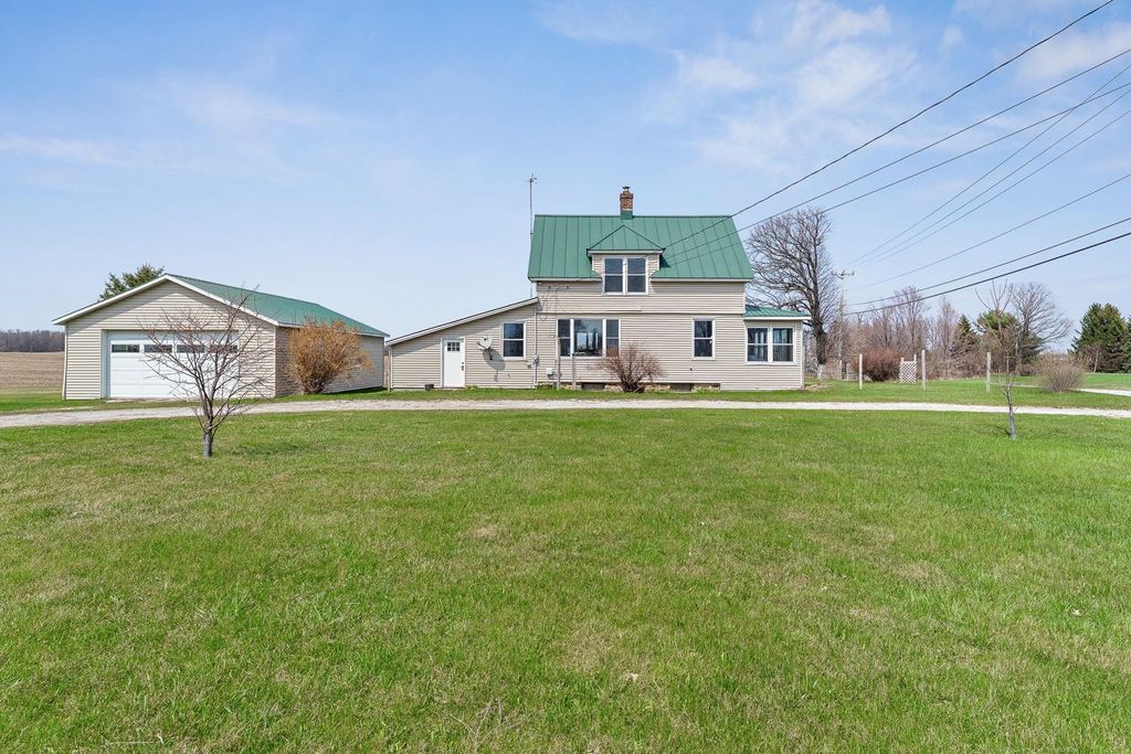 247 US Route 2, Grand Isle, VT 05458
