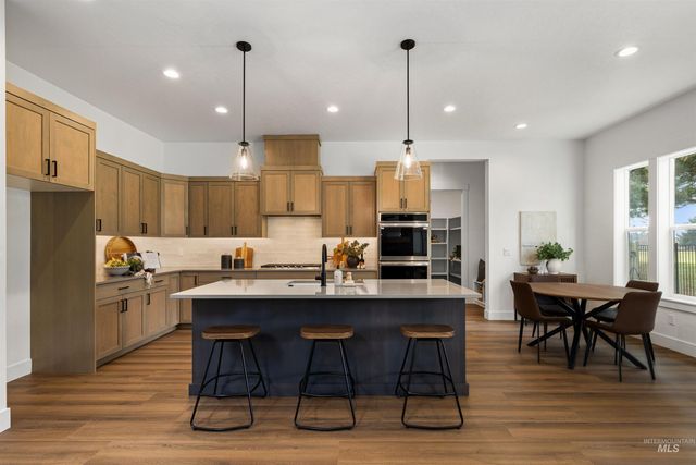 611 N Hiltonhead Way, Eagle, ID 83616