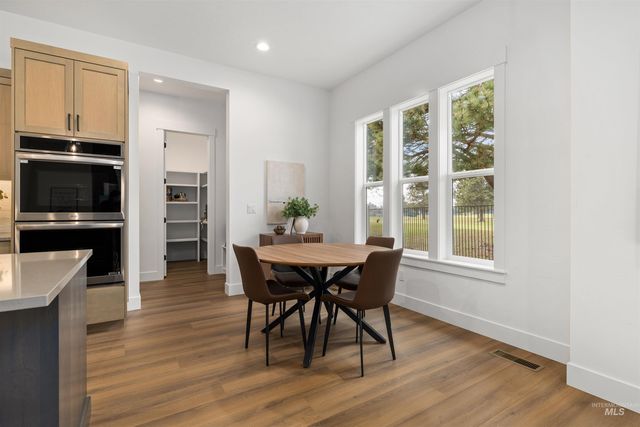 611 N Hiltonhead Way, Eagle, ID 83616