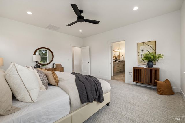 611 N Hiltonhead Way, Eagle, ID 83616