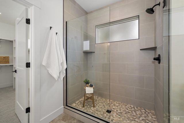 611 N Hiltonhead Way, Eagle, ID 83616