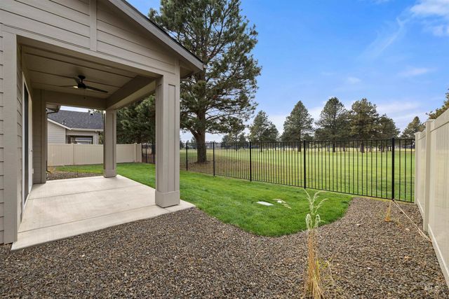 611 N Hiltonhead Way, Eagle, ID 83616