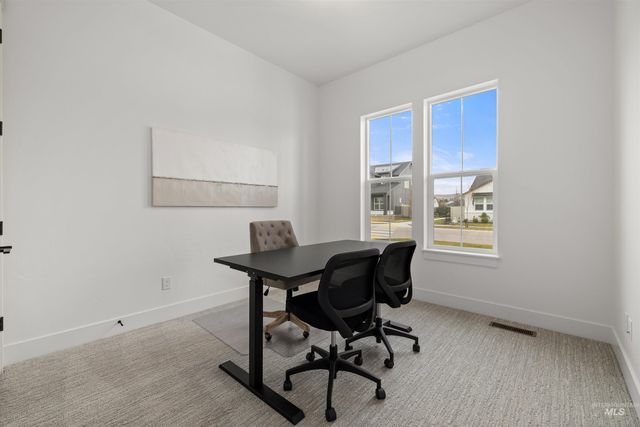 611 N Hiltonhead Way, Eagle, ID 83616