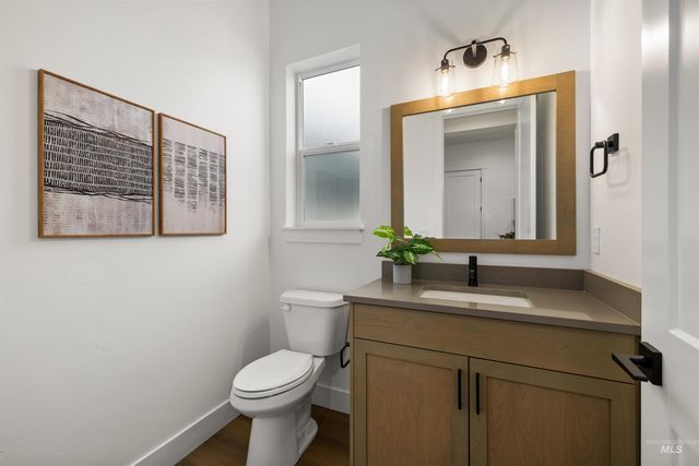 611 N Hiltonhead Way, Eagle, ID 83616