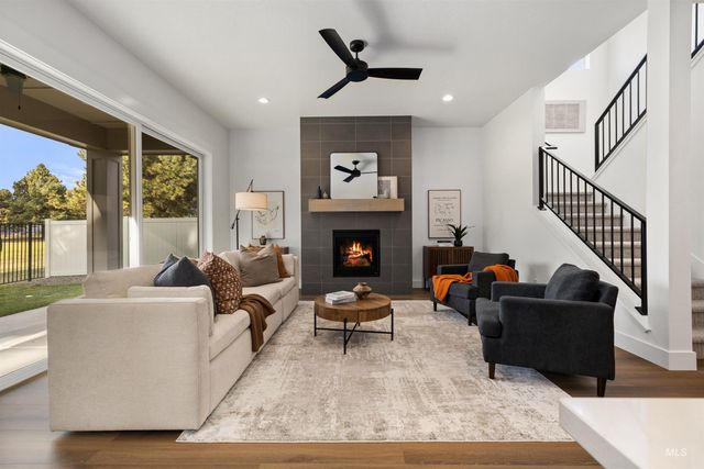 611 N Hiltonhead Way, Eagle, ID 83616