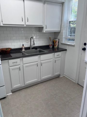 585 E PARKWAY PKY S # 27, Memphis, TN 38104