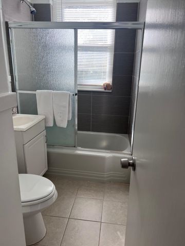 585 E PARKWAY PKY S # 27, Memphis, TN 38104