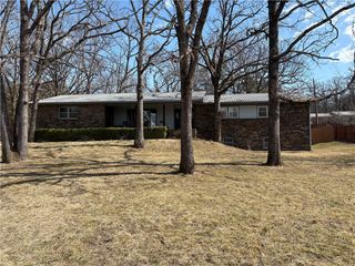 1003 Jackson Street, Berryville, AR 72616