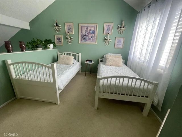 619 Bristol 17, Santa Ana, CA 92703