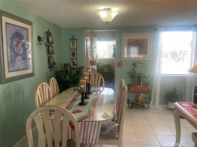 619 Bristol 17, Santa Ana, CA 92703