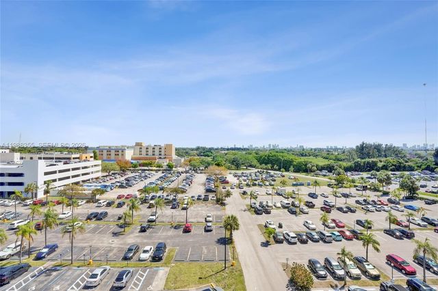 4001 Hillcrest Dr 817, Hollywood, FL 33021