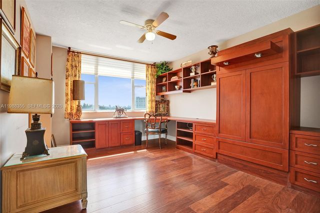 4001 Hillcrest Dr 817, Hollywood, FL 33021