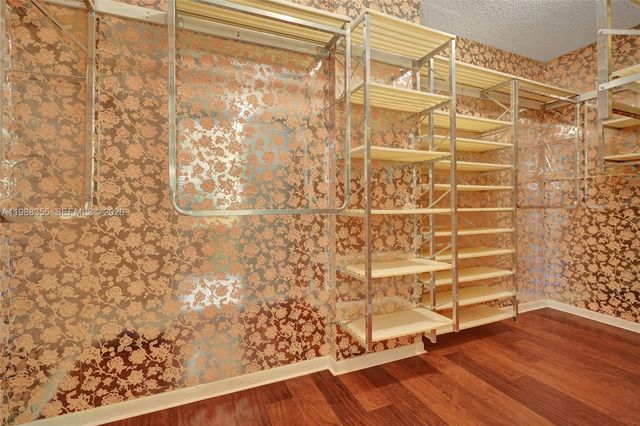 4001 Hillcrest Dr 817, Hollywood, FL 33021