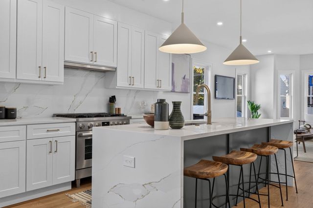 3 Fairlee St, Somerville, MA 02144