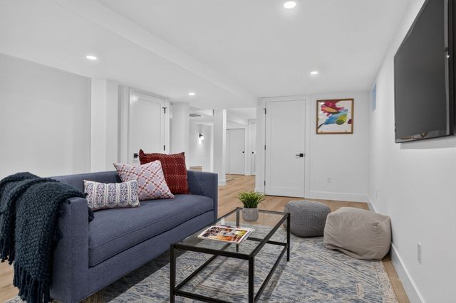 3 Fairlee St, Somerville, MA 02144