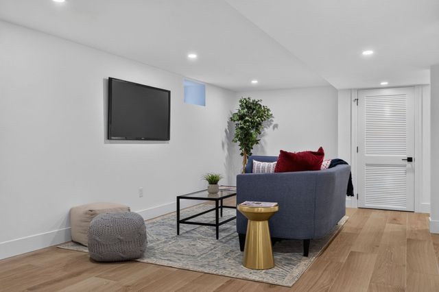 3 Fairlee St, Somerville, MA 02144
