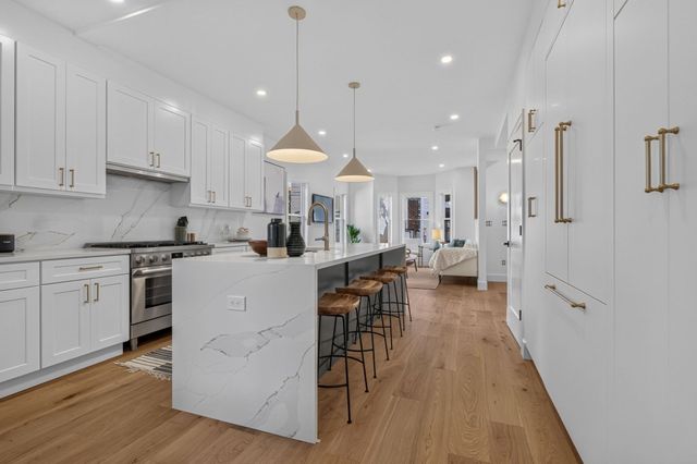 3 Fairlee St, Somerville, MA 02144