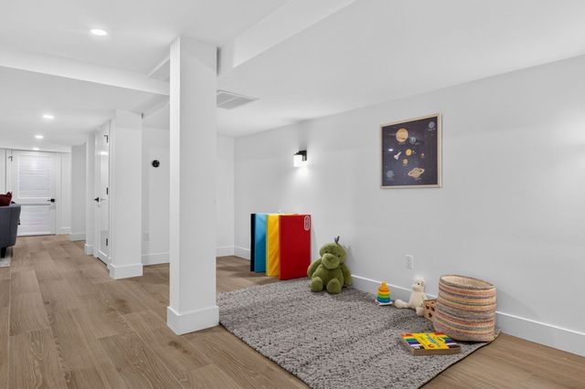 3 Fairlee St, Somerville, MA 02144