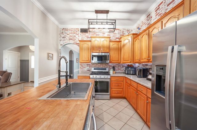 464 CARRINGTON AVE, Brighton, TN 38011