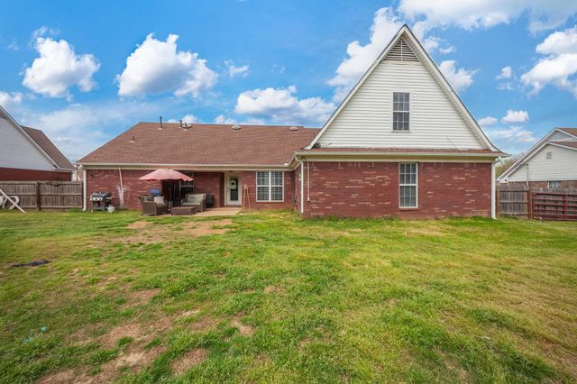 464 CARRINGTON AVE, Brighton, TN 38011