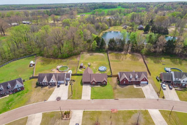 464 CARRINGTON AVE, Brighton, TN 38011