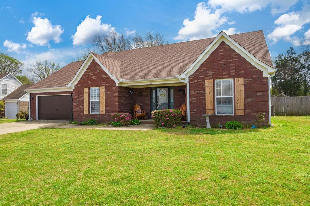 464 CARRINGTON AVE, Brighton, TN 38011