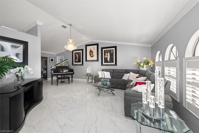 619 SE 22nd ST, Cape Coral, FL 33990