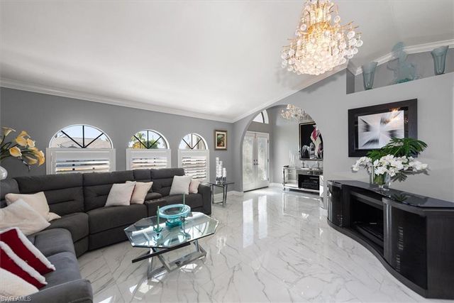 619 SE 22nd ST, Cape Coral, FL 33990