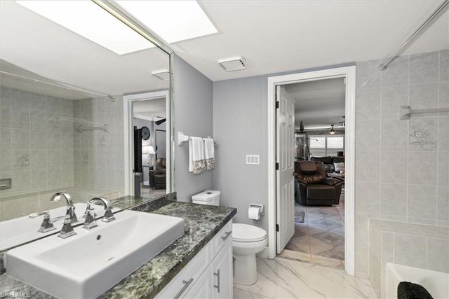 619 SE 22nd ST, Cape Coral, FL 33990