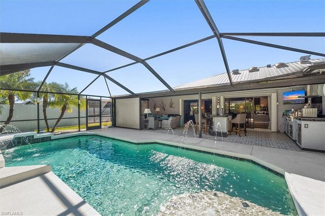 619 SE 22nd ST, Cape Coral, FL 33990