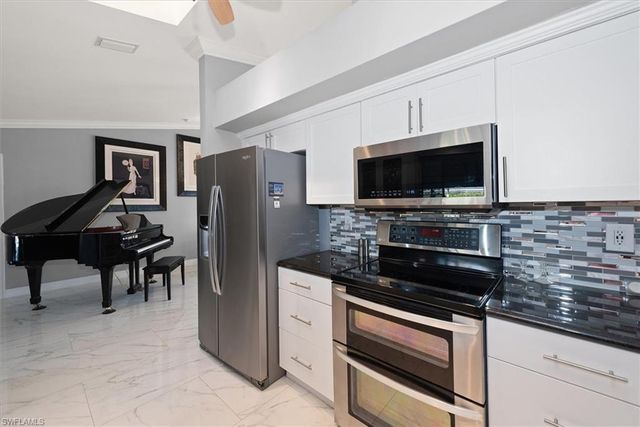 619 SE 22nd ST, Cape Coral, FL 33990