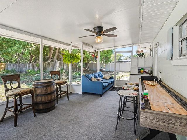 315 W 11TH AVENUE, Mount Dora, FL 32757