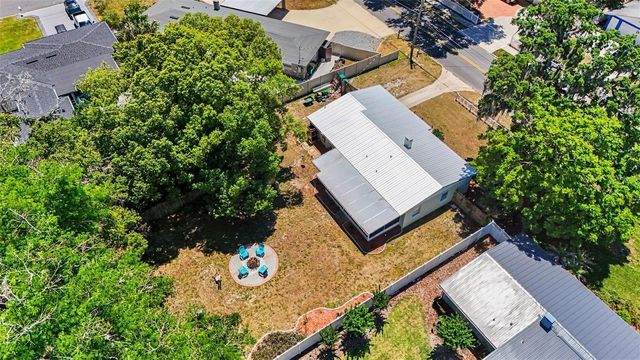 315 W 11TH AVENUE, Mount Dora, FL 32757