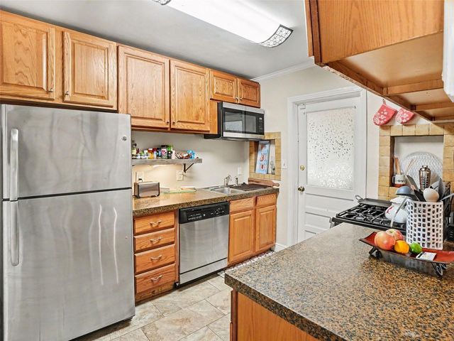 315 W 11TH AVENUE, Mount Dora, FL 32757