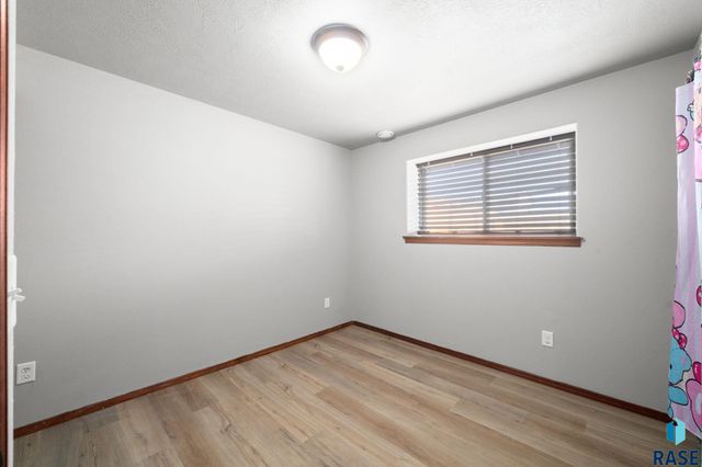 4704 S Wassom Ave Avenue, Sioux Falls, SD 57106