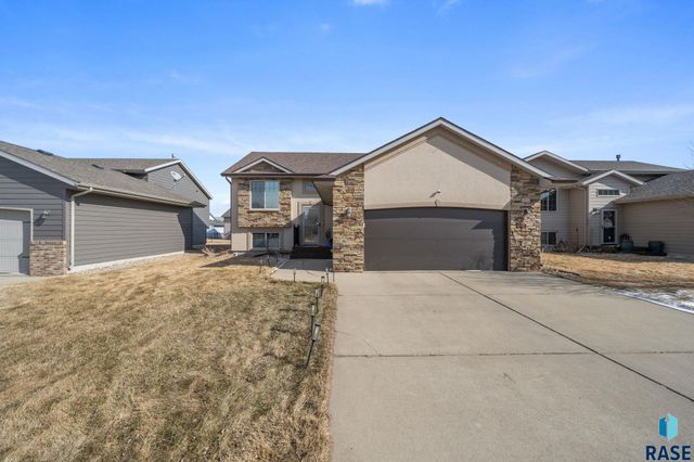 4704 S Wassom Ave Avenue, Sioux Falls, SD 57106