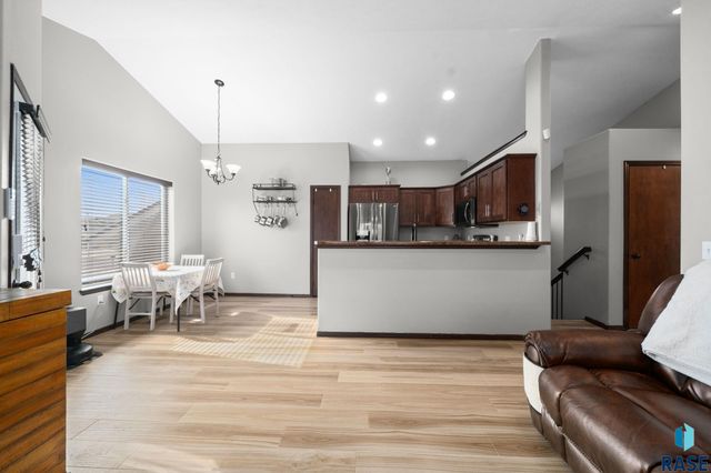 4704 S Wassom Ave Avenue, Sioux Falls, SD 57106