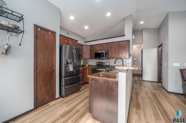 4704 S Wassom Ave Avenue, Sioux Falls, SD 57106