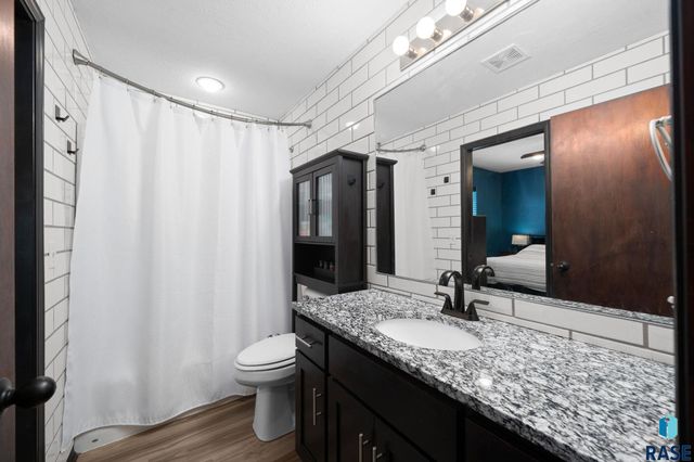 4704 S Wassom Ave Avenue, Sioux Falls, SD 57106