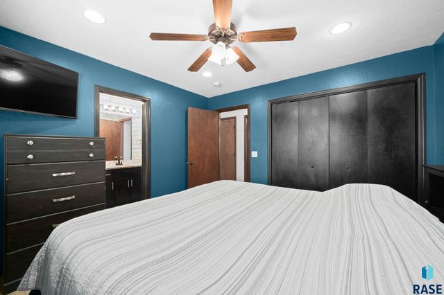 4704 S Wassom Ave Avenue, Sioux Falls, SD 57106