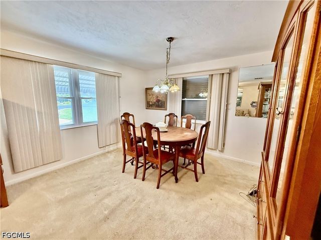 4 Desert Ash CT, Lehigh Acres, FL 33936