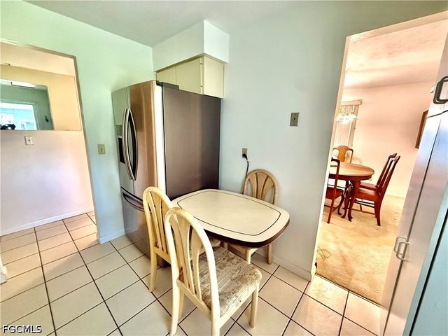 4 Desert Ash CT, Lehigh Acres, FL 33936